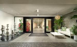 waterstone resort and marina boca raton curio collection by hilton