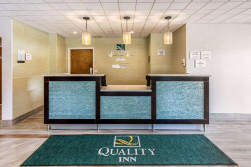 quality inn palm beach international airport