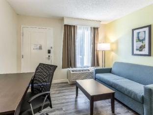 quality inn palm beach international airport