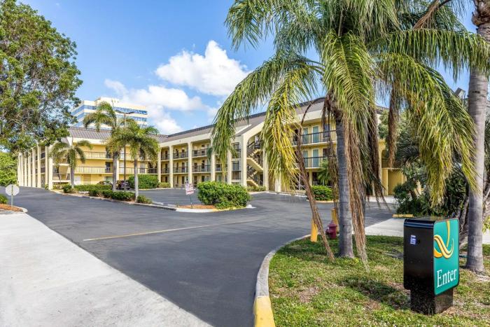 quality inn palm beach international airport