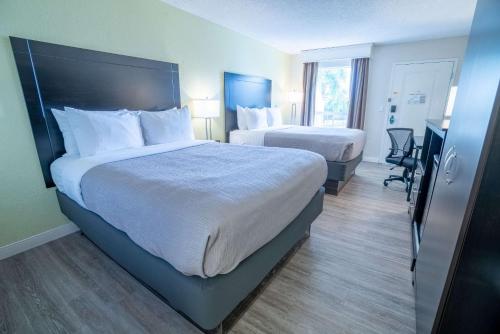 quality inn palm beach international airport
