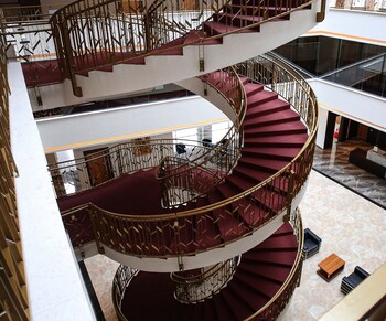 Lakeside Hotel,,3 star