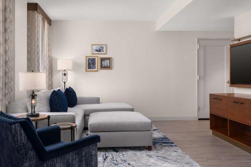 hotel ardent dayton downtown tapestry collection by hilton