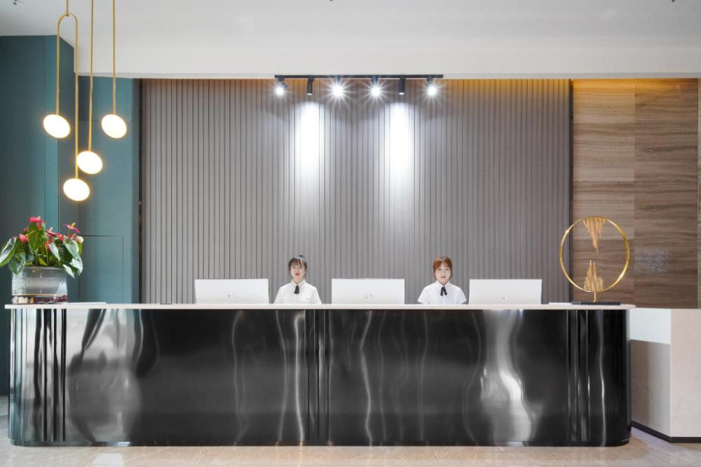 rezen select guiyang longdongbao airport
