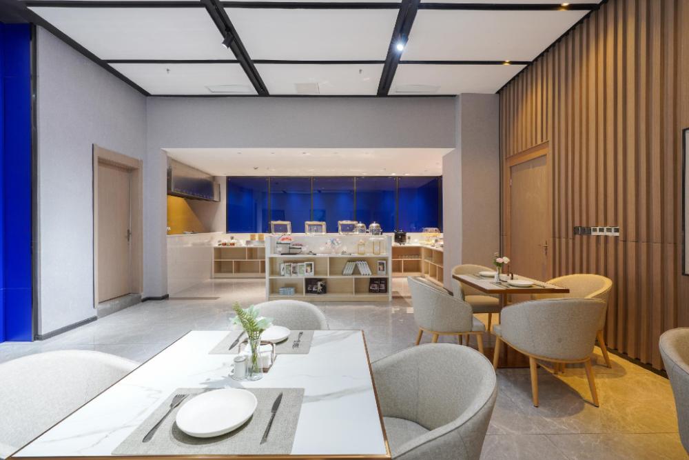 rezen select guiyang longdongbao airport
