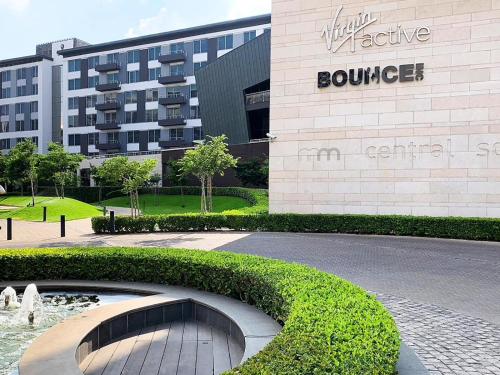 menlyn maine luxury rentals