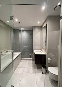menlyn maine luxury rentals