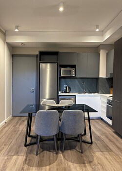 menlyn maine luxury rentals