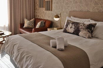 menlyn maine luxury rentals