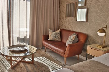 menlyn maine luxury rentals
