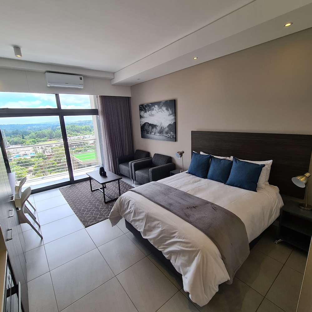 menlyn maine luxury rentals