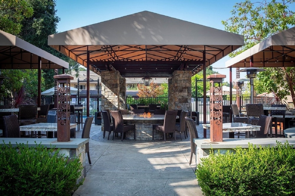 courtyard palo alto los altos