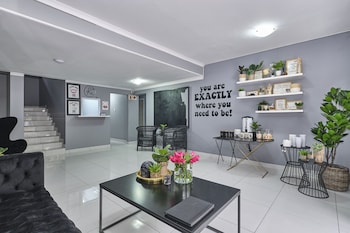 Inn & Out Sandton,,1 star