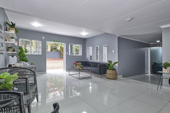 Inn & Out Sandton,,1 star