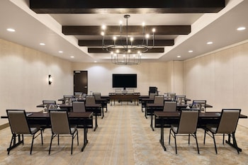 the eddy hotel tucson tapestry collection by hilton