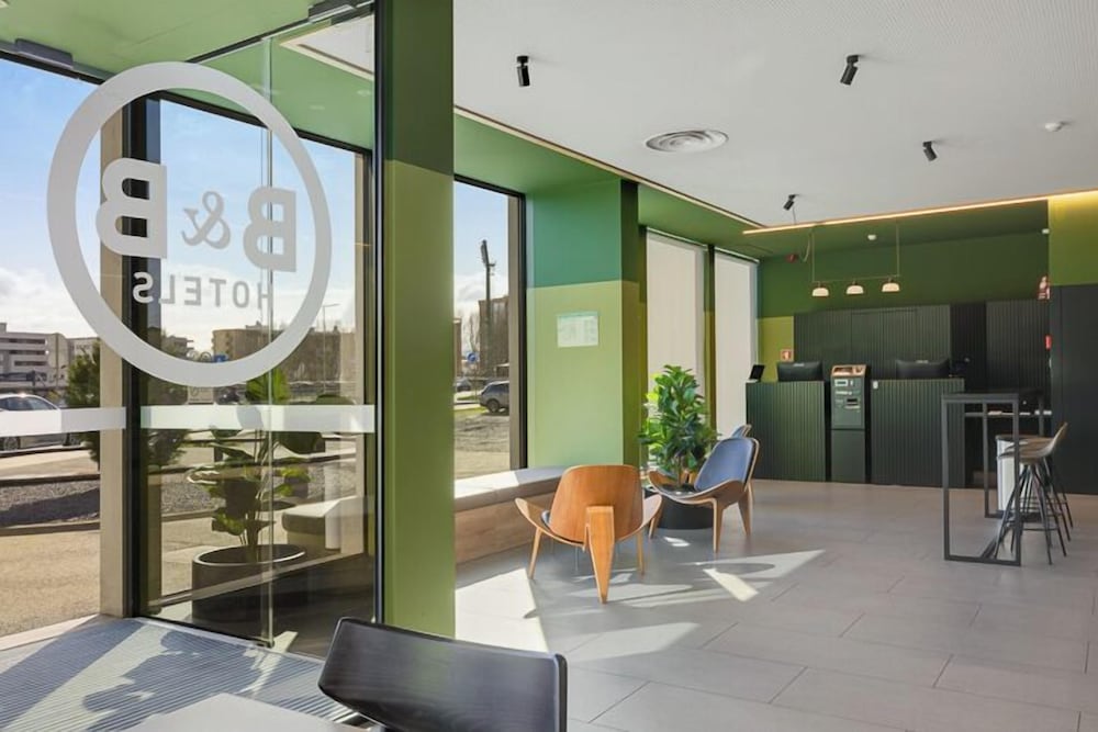 b and b hotel famalicao