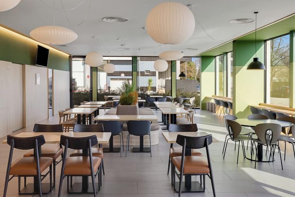 b and b hotel famalicao