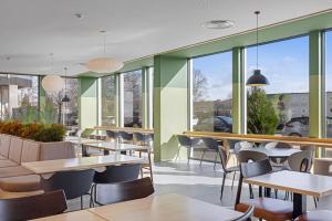 b and b hotel famalicao
