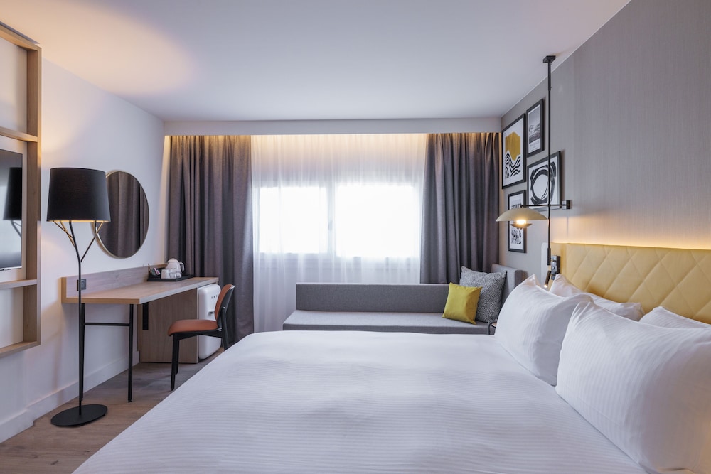 hilton garden inn marseille provence airport