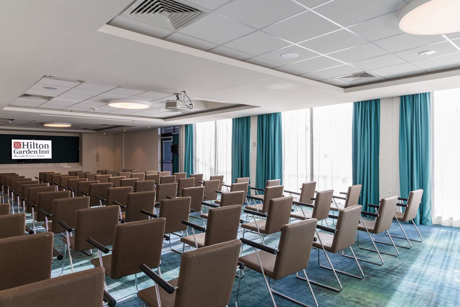 hilton garden inn marseille provence airport