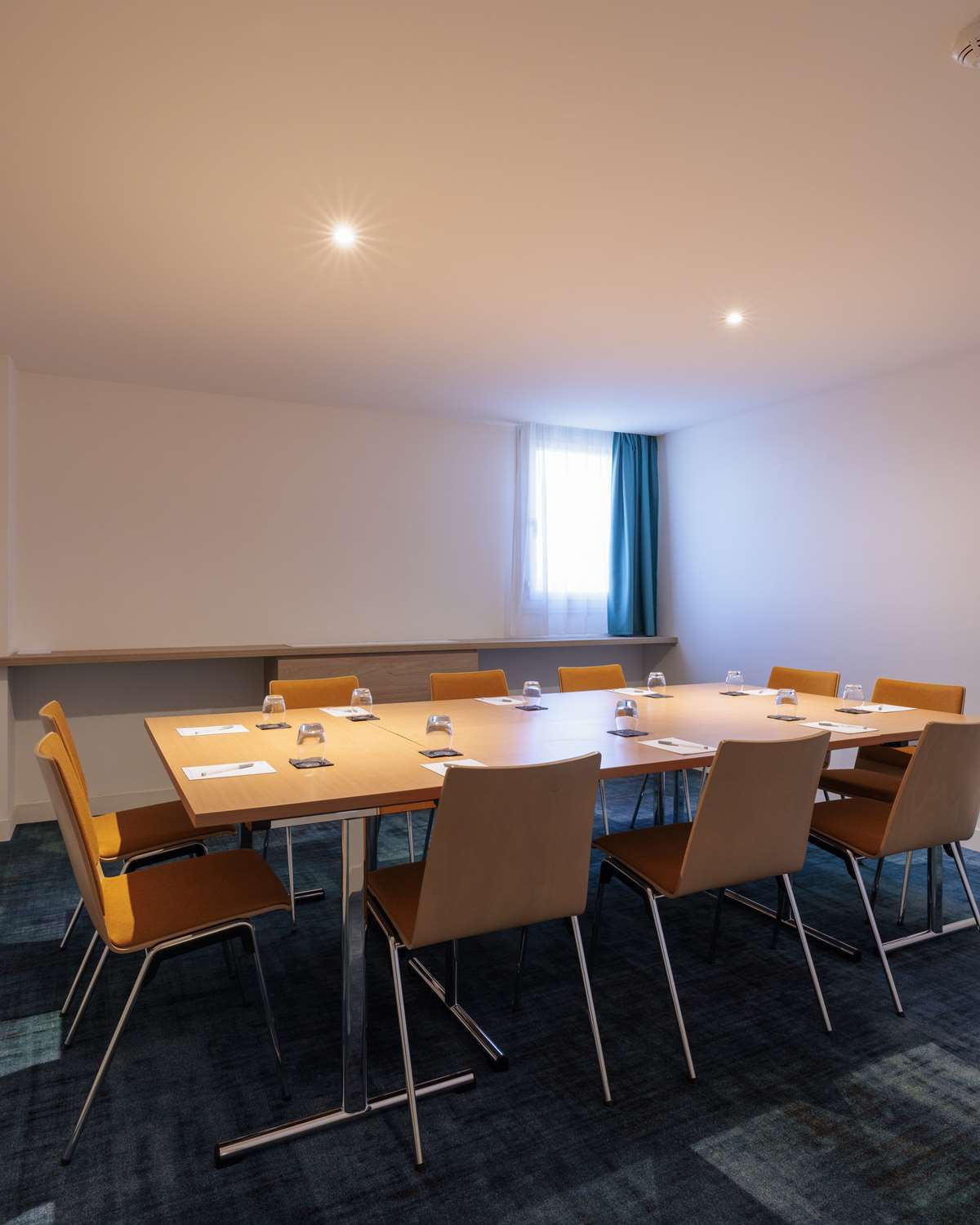 hilton garden inn marseille provence airport