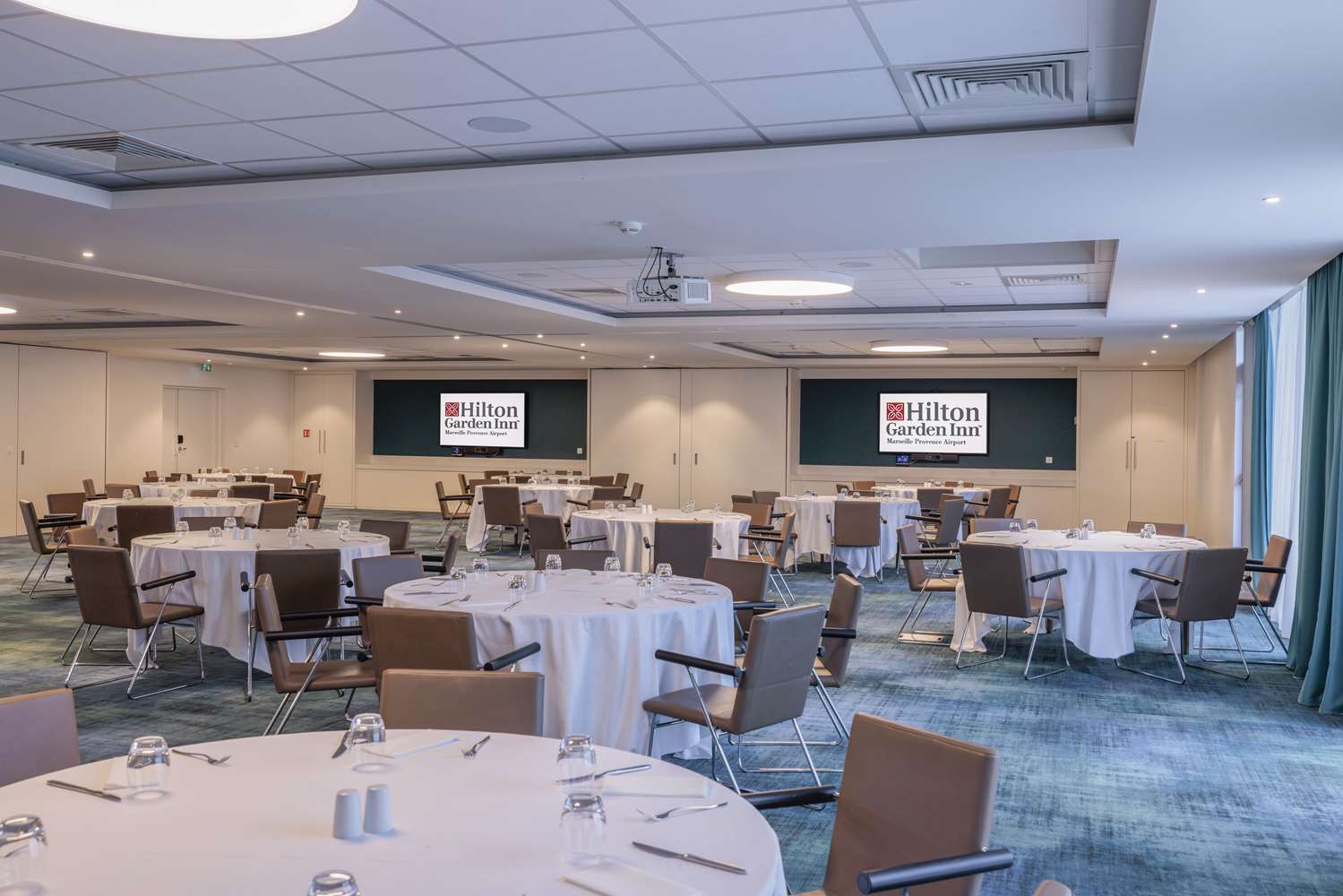 hilton garden inn marseille provence airport