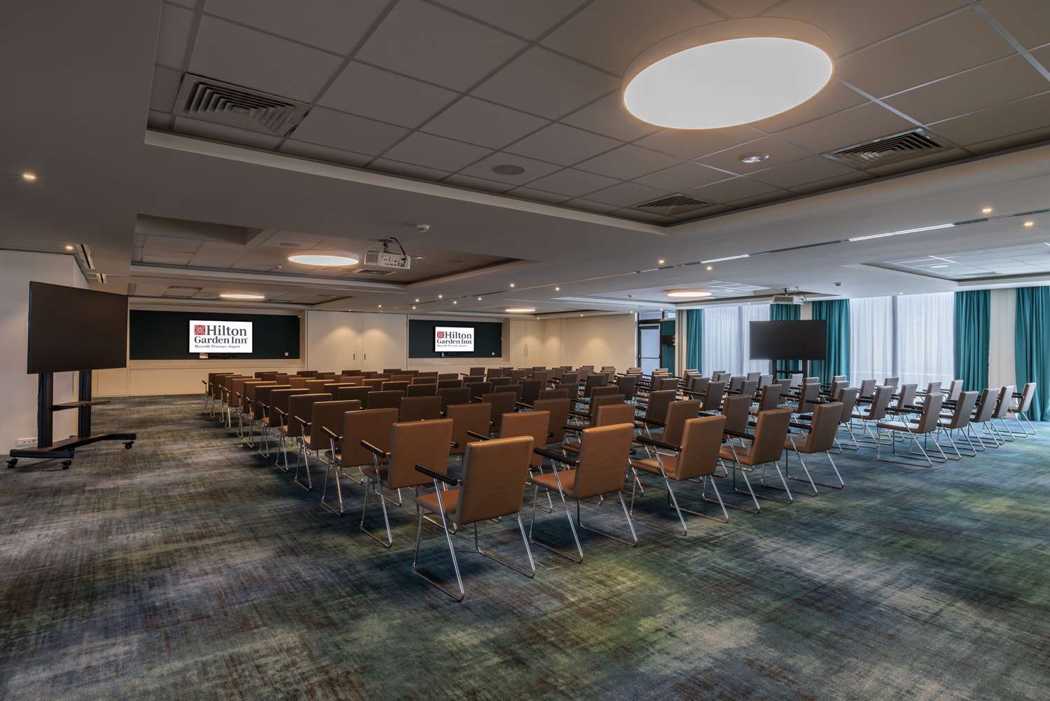 hilton garden inn marseille provence airport