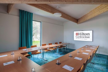 hilton garden inn marseille provence airport