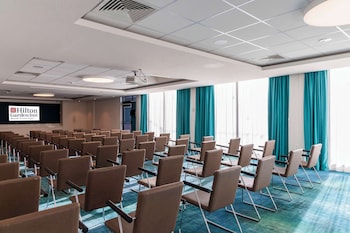 hilton garden inn marseille provence airport