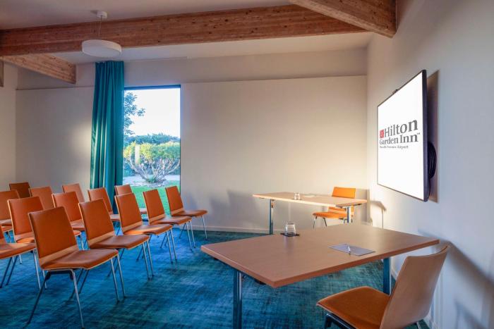 hilton garden inn marseille provence airport