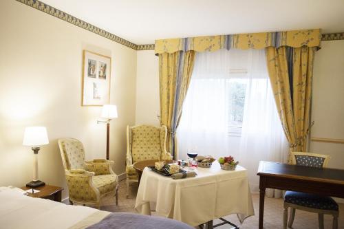 hilton garden inn marseille provence airport