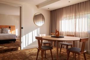 hilton garden inn marseille provence airport