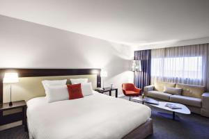 hilton garden inn marseille provence airport