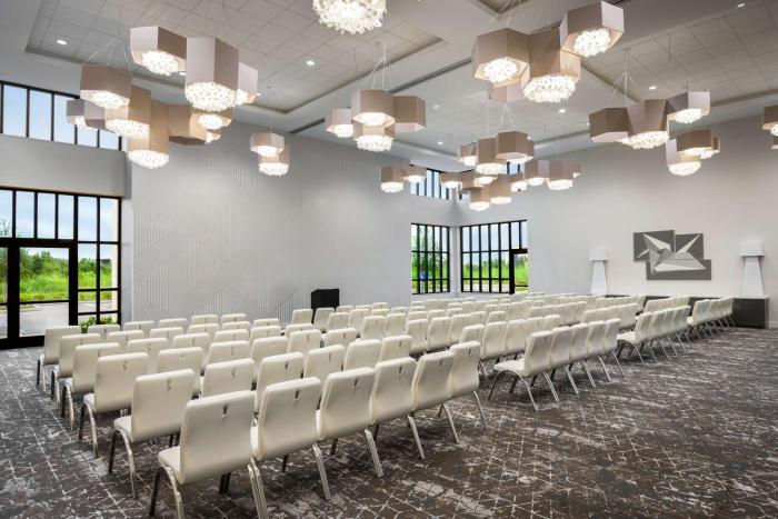 hilton garden inn orlando i 4 millenia blvd mall