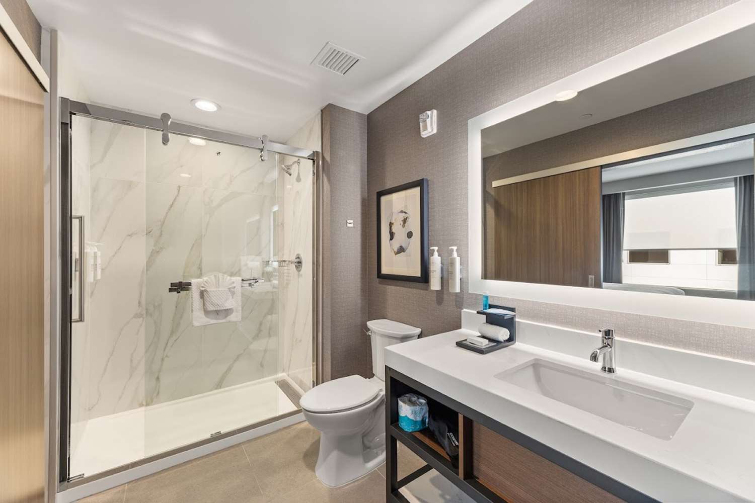 embassy suites by hilton irving las colinas