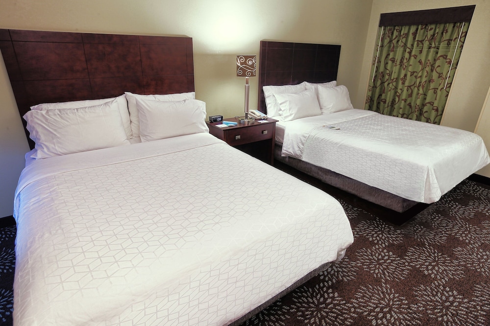 holiday inn express and suites pittsburgh west gre