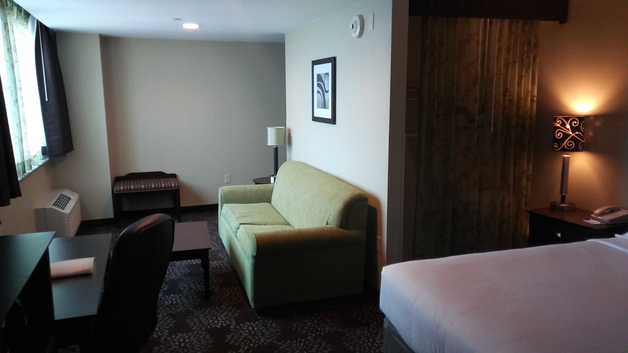 holiday inn express and suites pittsburgh west gre