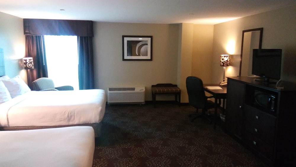 holiday inn express and suites pittsburgh west gre