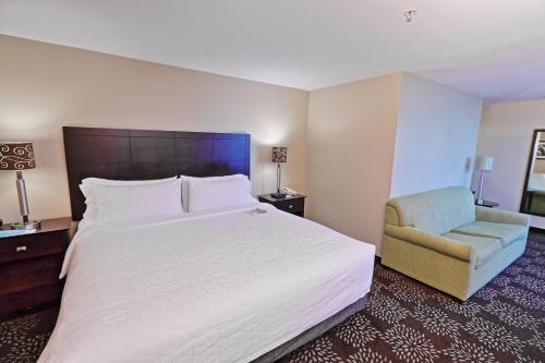 holiday inn express and suites pittsburgh west gre