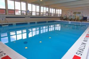 holiday inn express and suites pittsburgh west gre