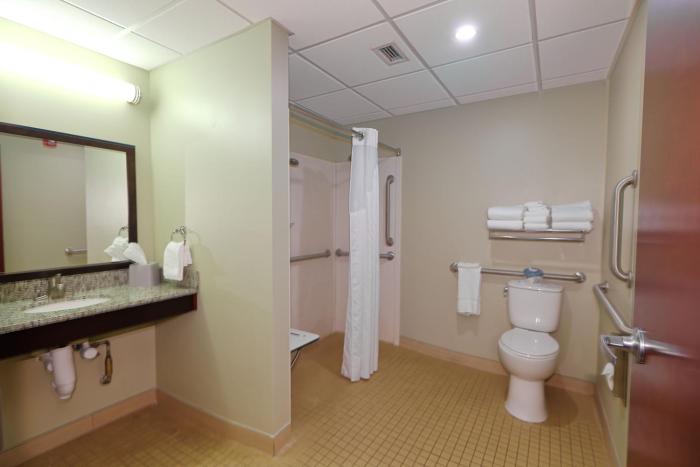 holiday inn express and suites pittsburgh west gre