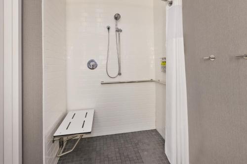 staybridge suites pittsburgh airport by ihg