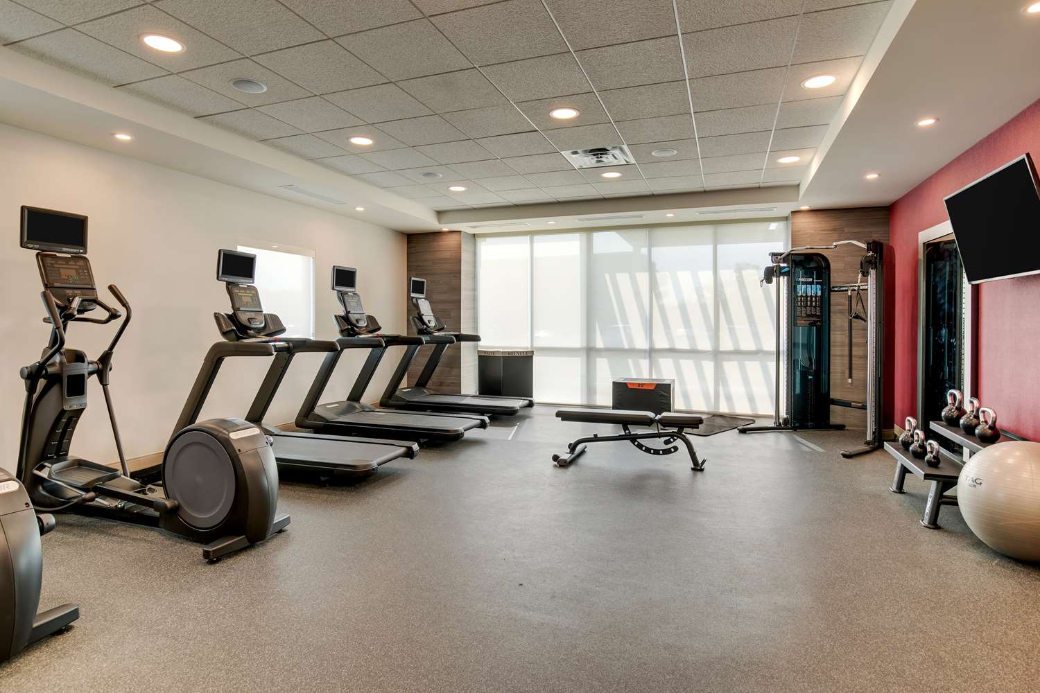 home2 suites by hilton hammond
