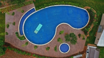 ravishing retreat resort