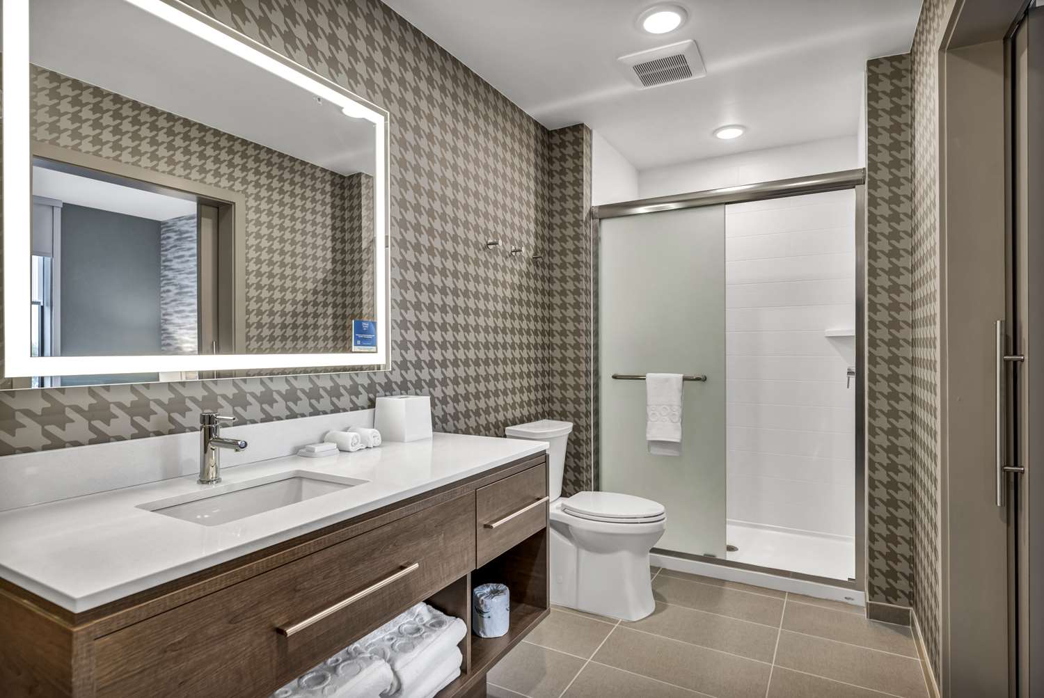 home2 suites by hilton raleigh state arena