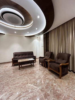 the paradise hotel luxury stay