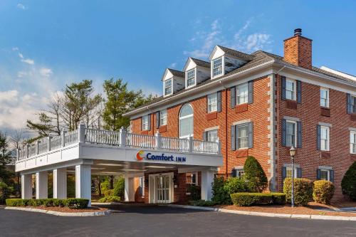 Comfort Inn Rockland - Boston,Plymouth>>Boston,3 star