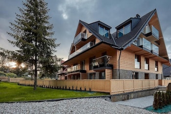 tatra square apartments