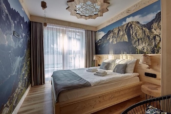 tatra square apartments