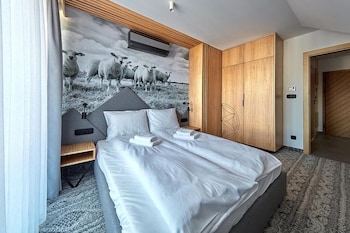 tatra square apartments
